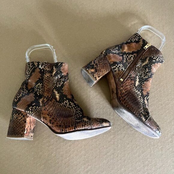 Zadig & Voltaire Glimmer Wilk Embossed Snake Heeled Boots - Picture 4 of 9